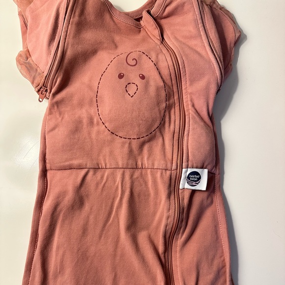 SOLD - 2 Nested Bean, Zen One swaddles. - Picture 2 of 7